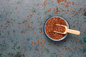 flaxseeds in a bowl 